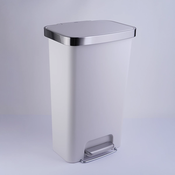 DSC07030 سطل زباله اکو 45 لیتر مدل هانا رنگ سفید - Image 1