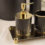 نیم ست کریستالی با سینی و سطل و فرچه مشکی با یراق طلایی براق کد38 - Image 3