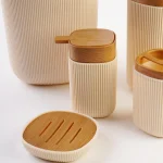 ست سرویس بهداشتی کرمی چوبی روما با جای دستمال 6پارچه کامل - Image 2