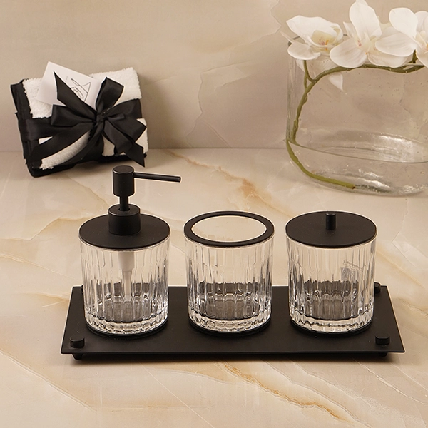 _DSC5454 نیم ست کریستالی رده رده با یراق مشکی مات با سینی مشکی کد 56 - Image 1