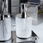 ست سرویس بهداشتی7 پارچه کریستالی با یراق استیل براق - Image 3