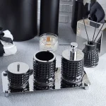 نیم ست کریستالی مشکی با سینی رنگ کروم براق کد72