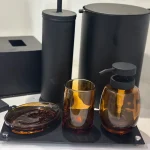 ست سرویس بهداشتی 6 پارچه ی استیل و شیشه رنگ عسلی