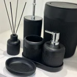 ست سرویس بهداشتی 7 پارچه رنگ مشکی با یراق استیل کد 1135