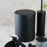 ست سرویس بهداشتی 6 پارچه با نیم ست کریستال شفاف با یراق رنگ مشکی - Image 3