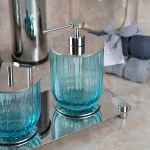 ست سرویس بهداشتی 5 پارچه برنجی با نیم ست کریستال رنگ آبی - Image 2