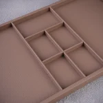 سینی چرمی بزرگ با محفظه نظم‌ دهنده نسکافه ای